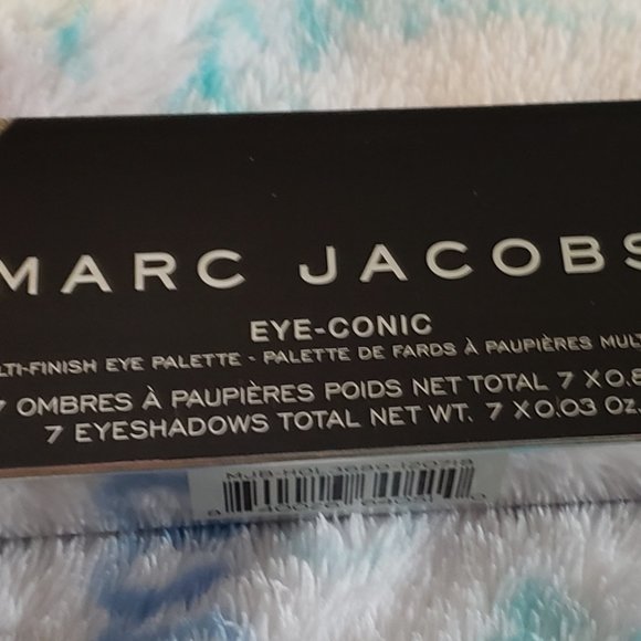 Marc Jacobs Provocouture EyeConic Eyeshadow Palette $40 - Picture 2 of 8